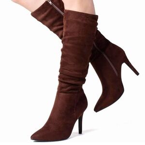 Faux suede knee high boots 🍫🤎